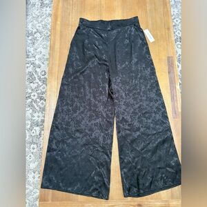 Chic Black Floral Wide Leg Pants